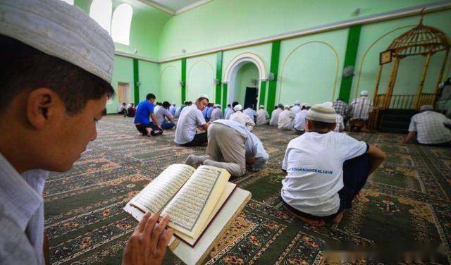 哈萨克斯坦穆斯林人数占70以上为何哈国宗教氛围不浓