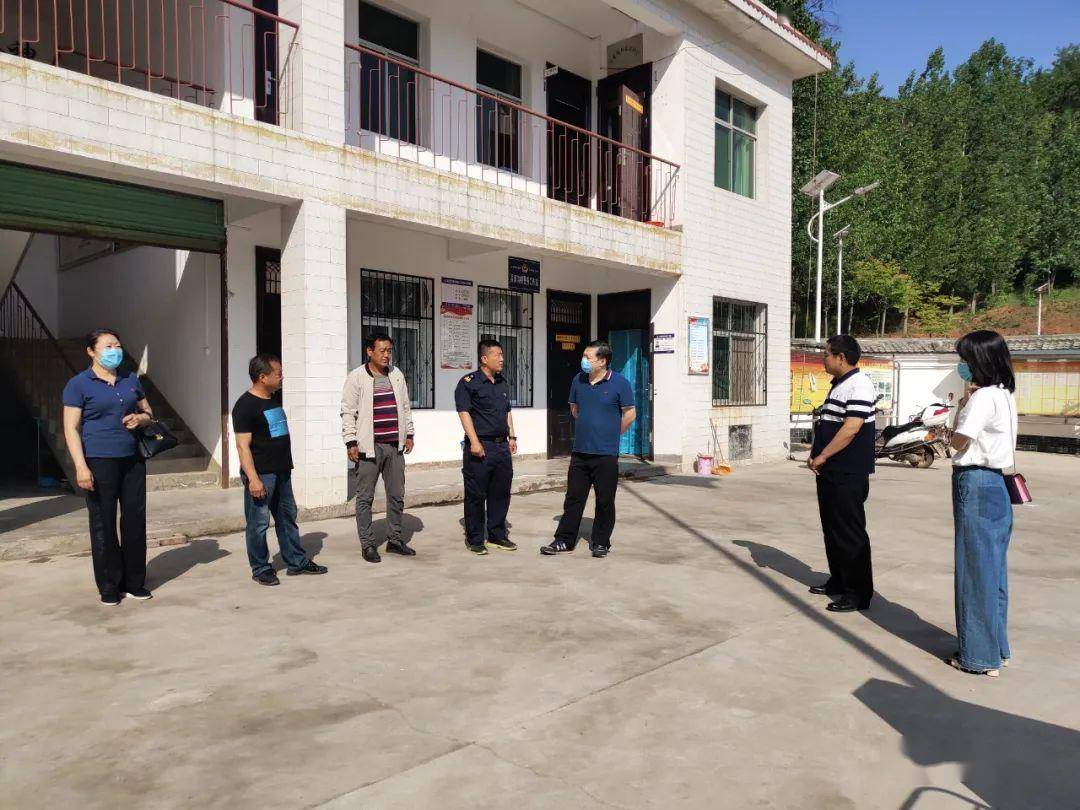 海关总署领导到我县调研产业发展工作