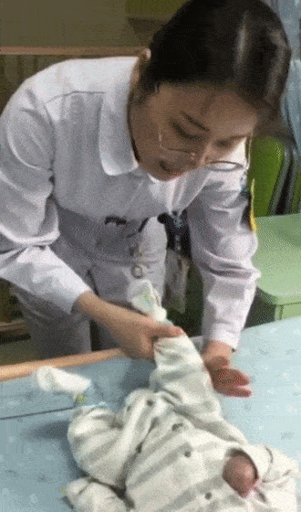 #医生#可几个月大的宝宝咋办?收藏这个视频吧医生说要多锻炼身体