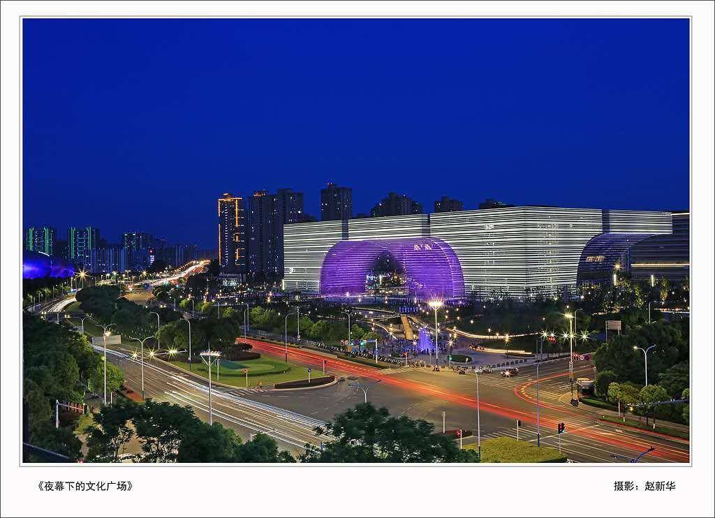 【经常州】夜幕下的常州文化广场,真美!灯光"音乐剧"炫到出圈了!