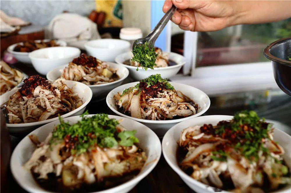 彪悍的美食不需要解释火烧肉走起