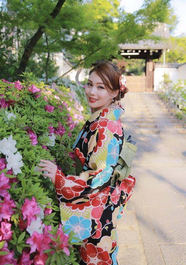 『过少』今嫁富二代过少奶奶生活前国际中华小姐冠军曾出演经典医疗剧