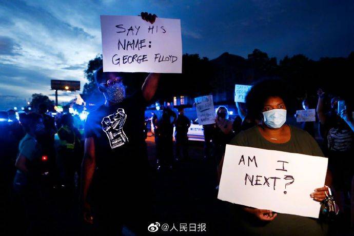 涉事白人警察被控“过失杀人”,数十个美国城市爆发示威