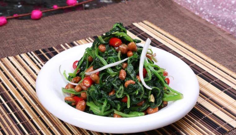 炒什么菜放花生 16d51af997614f9096129af1f60b5646.jpeg