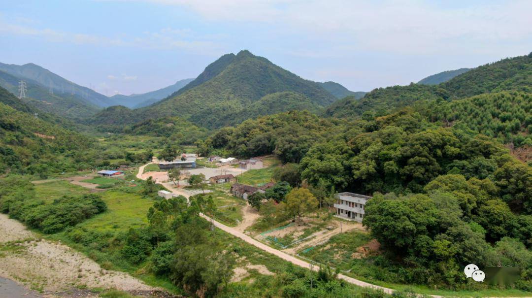 302010摄影师花了三天的时间,跑遍了陂洋镇的每个自然村,只有两个自然