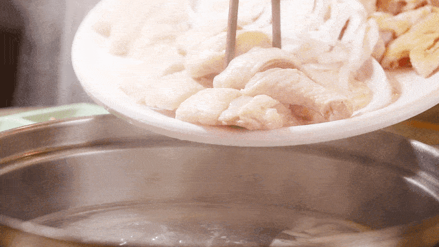 5ae2f2e6f68e42efbf06a0d656e1b321.gif