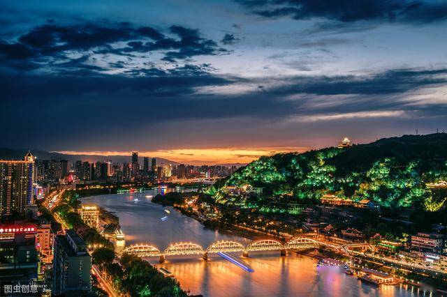 2020gdp银川第几_银川火车站(3)