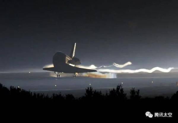 超级明星：SpaceX的龙飞船和它身上的黑科技