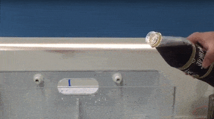 直击净水器过滤现场1瓶可乐5分钟变成纯水