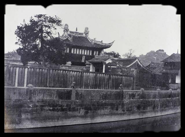 1870年代宁波镇海老照片,镇海城门城墙,招宝山,海防炮