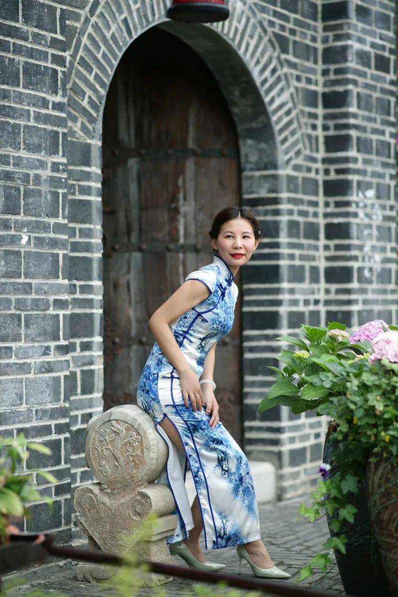 穿上旗袍,去安仁赴一场优雅之约——记大邑法院巾帼旗袍秀