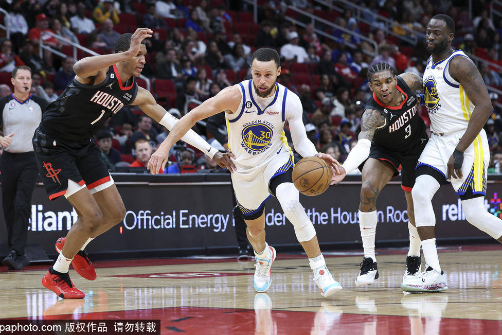 北京时间3月21日，NBA常规赛继续激战，其中客场作战的金州