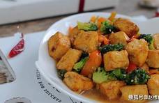 豆腐这么做比肉还香，营养美味特下饭，保证一碗饭根本不够你吃！
