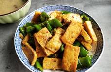 豆腐是一种非常好吃的食材，它营养价值特别高，