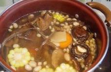 为什么广东人煲汤很好喝？原来不是用对了锅，而是多加了这一步