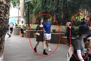 原创黄晓明被曝亲密视频,对方是同公司艺人,他和杨颖戴同款婚戒回应
