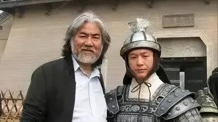 张颂文学生时代照片曝光,她是不是和高启强截然不同?