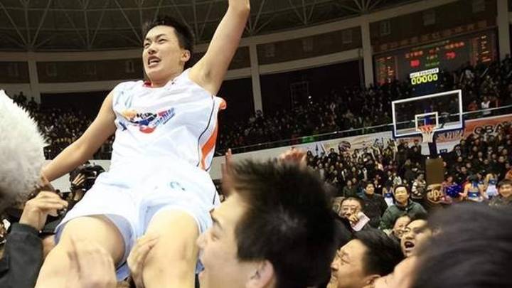 曝辽宁青年队张陈治锋与工作人员冲突,你怎么看?