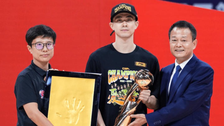 鞍山库里成历史第三人,你觉得是实至名归吗?
