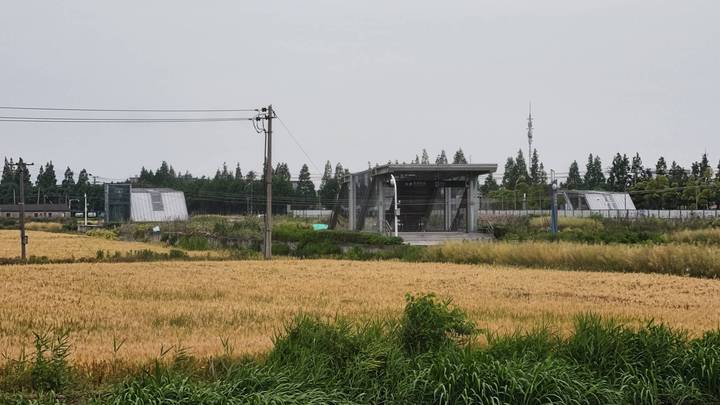 地铁站建在基本农田里,你怎么看?