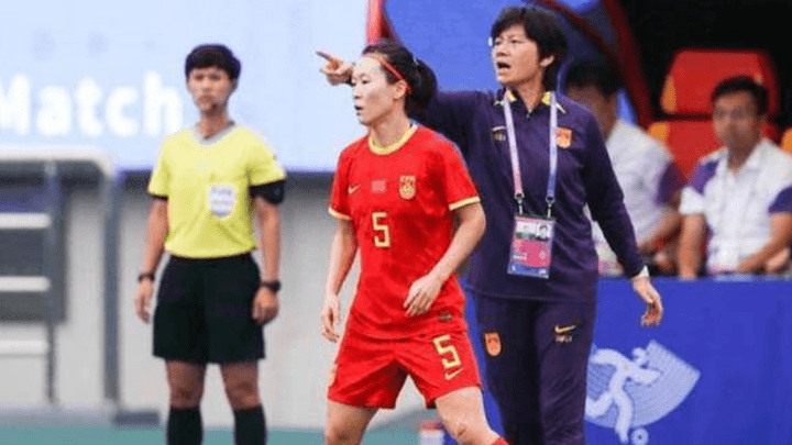 水庆霞获得年度最佳女教练称号,你认为是实至名归吗?