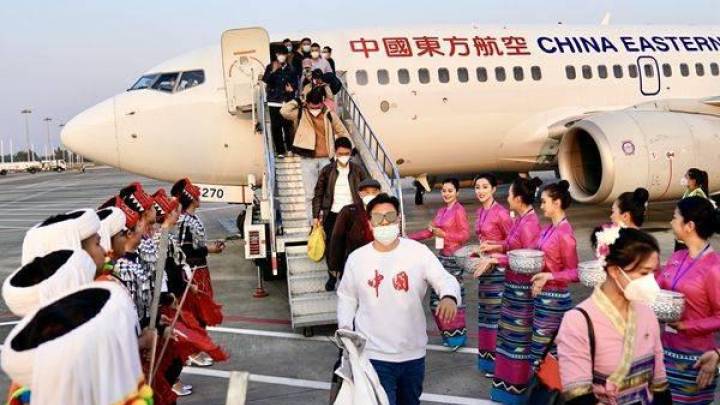 东航春节长假,服务旅客同比增逾九成,你觉得合理吗?