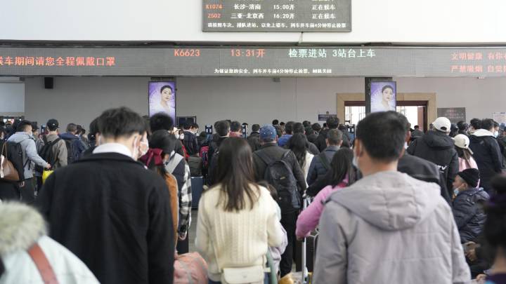 今明两日长沙站增开临客k6652,你会选择坐火车去深圳打工吗?