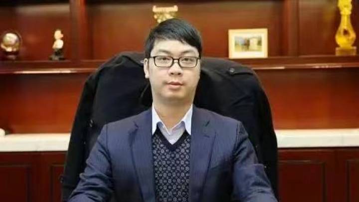 90后儿子与85后继母上演夺权大战,背后还有一个神秘人吗?