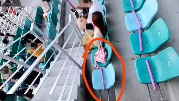 花1400元在演唱会看水泥台阶,你认为合理吗?