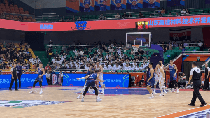 山东高速半场得分超首轮3节总和,你对这场比赛满意吗?