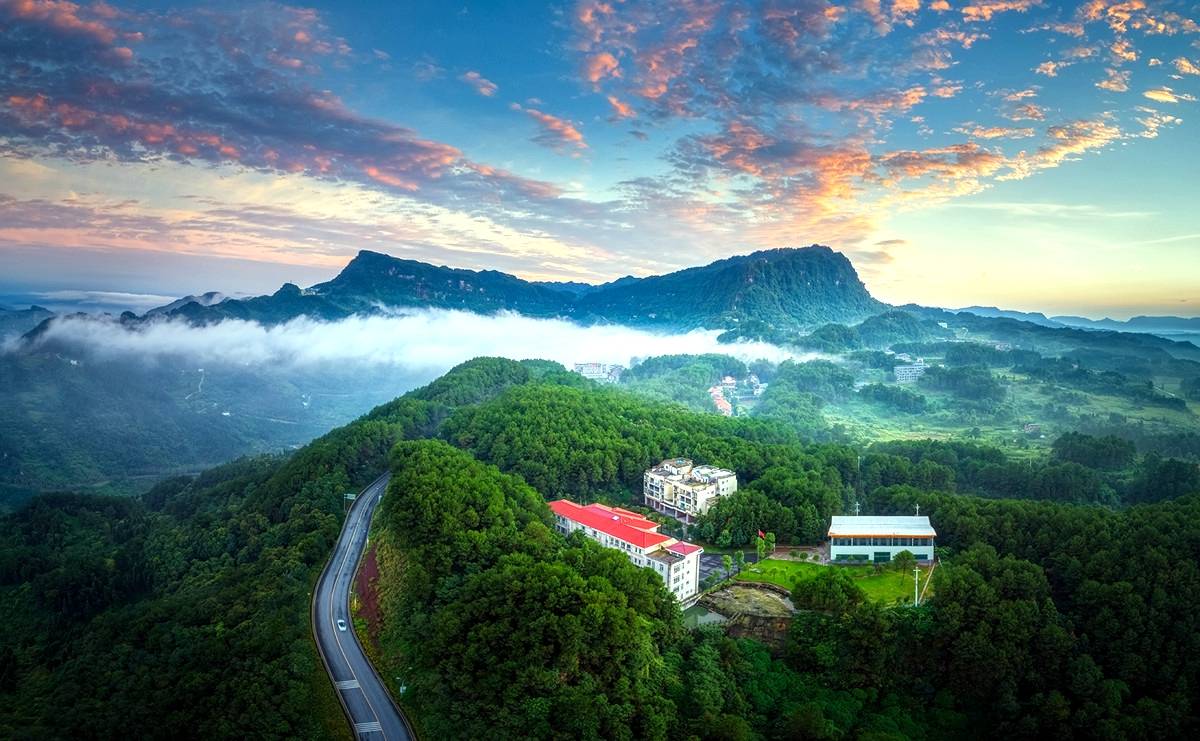 旅游重庆 | 綦江古剑山"森呼吸"生态锦屏入画来