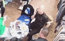 生活中总有得意忘形的举动让我们津津乐道,忘记了身处环境的重要性