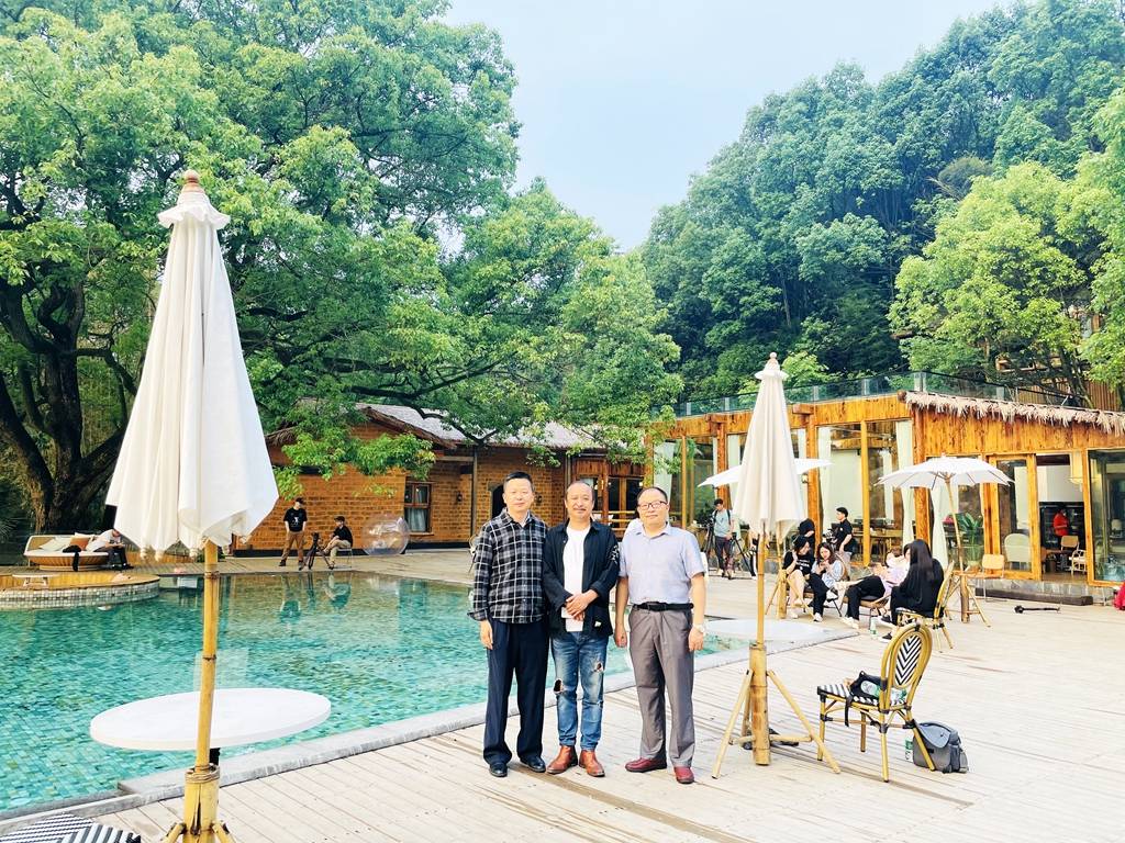 隐一方世界住两个鸟窝长沙五号山谷别有洞天