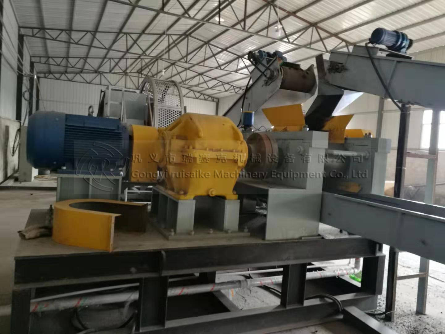 一种废旧轮胎粉碎设备再回收应用工艺