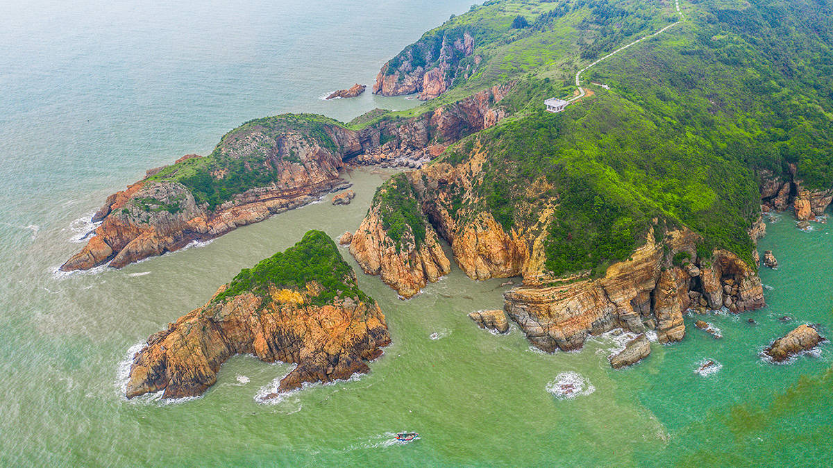 2021温州苍南旅游高质量发展高峰论坛现场“浙南看一看”文化旅游季启动