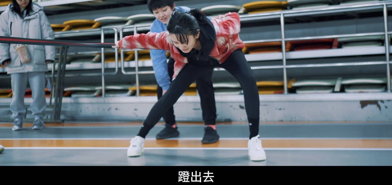 "追梦版"杀青特辑运用类电视剧的播放形式,与观众共同回顾拍摄期间的