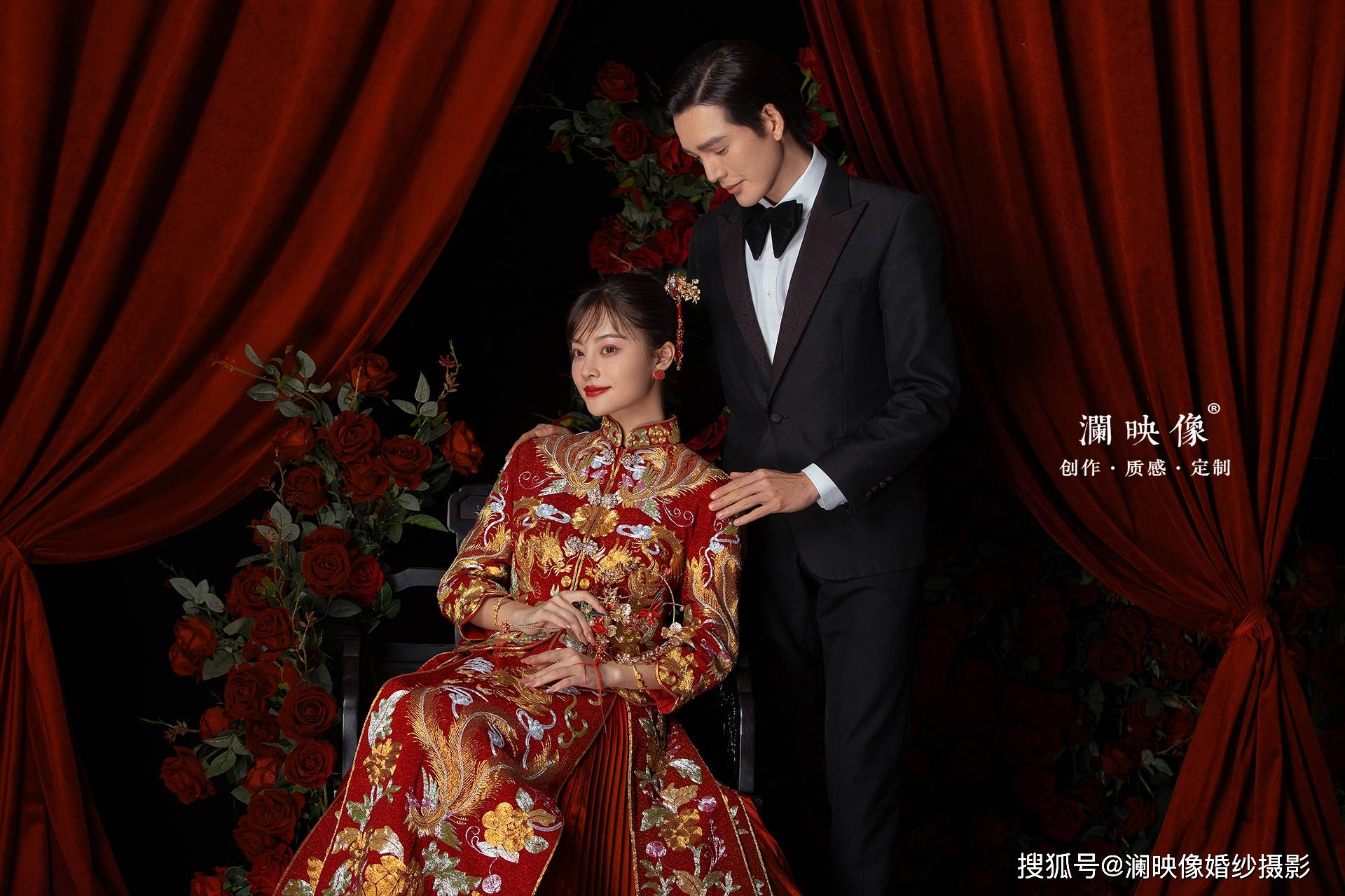端庄优雅的中式内景婚纱照 想分享给你们