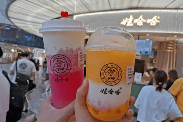 习惯了瓶装饮料,娃哈哈踏入奶茶市场之后,"霸权"地位还能否延续?