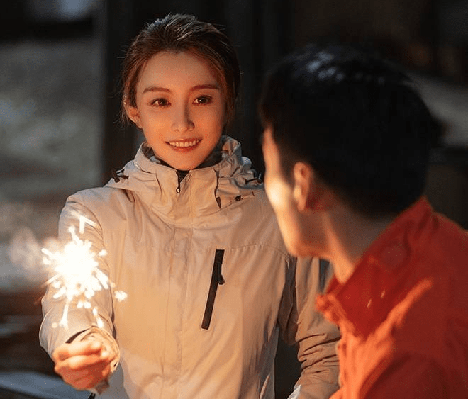 原创《你好火焰蓝》大结局:霍言求婚晏蓝,罗杰离开消防队,与刘旋假戏