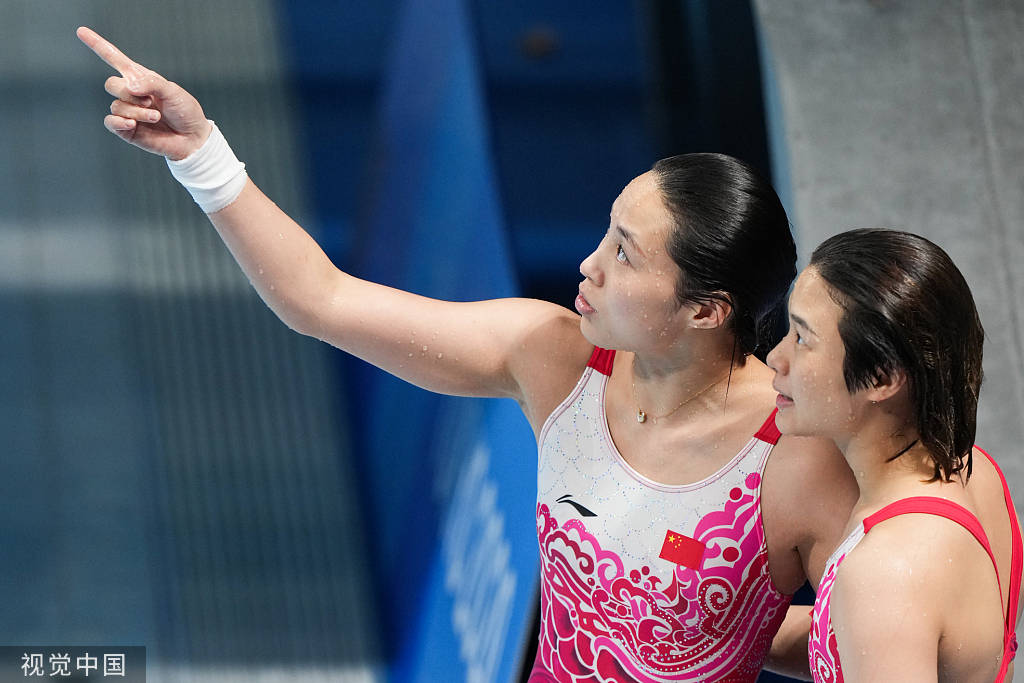 跳水项目女子双人三米板项目的决赛当中,里约奥运会冠军施廷懋搭档