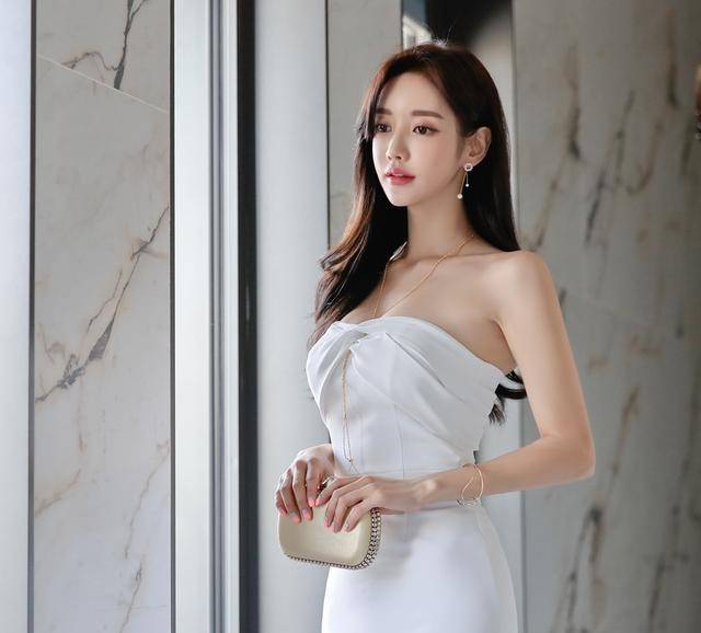 原创韩国网红模特孙允珠白色维也纳女神晚礼裙系列写真网拍