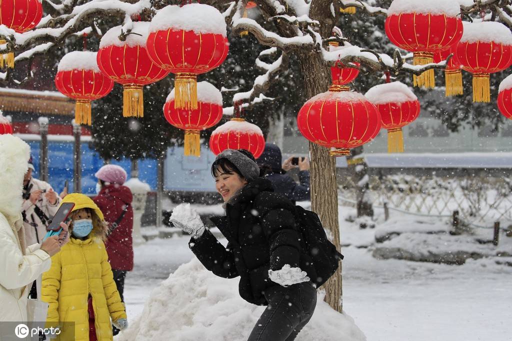 雪容融主场喜迎正月十五雪打灯