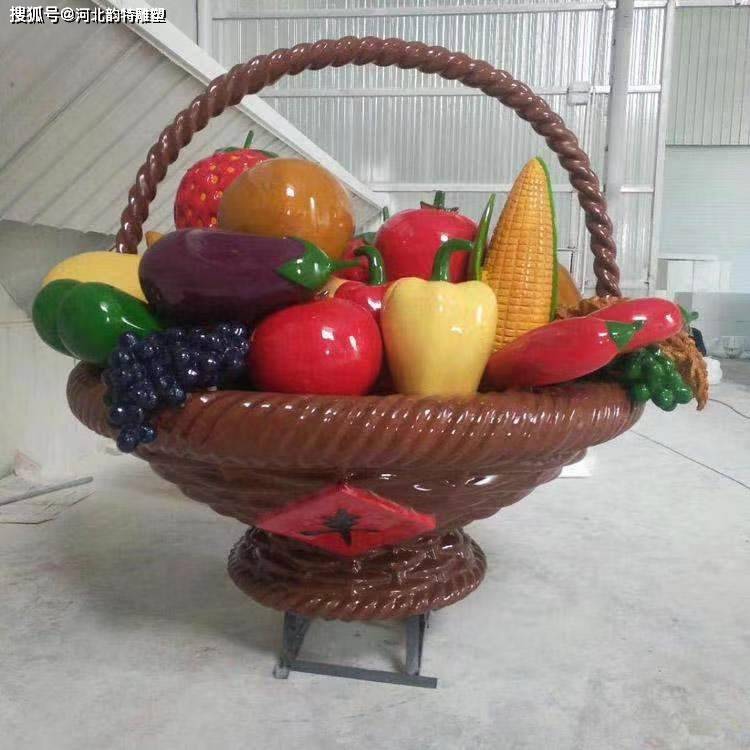 大型果篮雕塑 玻璃钢水果蔬菜篮子雕塑