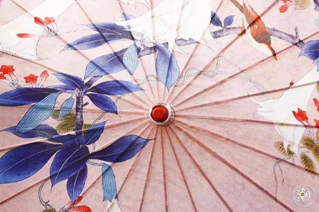着一身华服 执一柄油纸伞 体验一次穿越千年的人文之旅