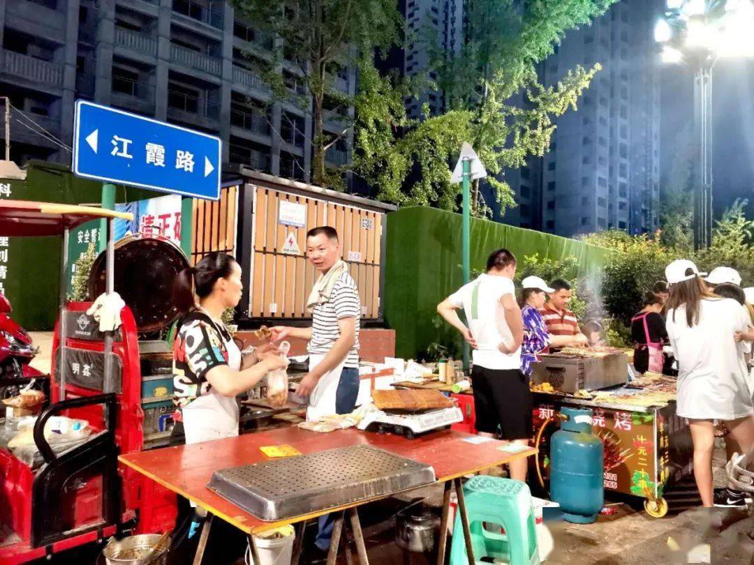 超越东街?宜宾这个地方的地摊火了,会成为第二个"宜宾夜市"吗?