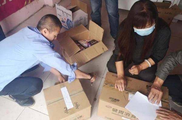 未成年人|锡市针对校园周边环境进行整治，6家店铺责令整改