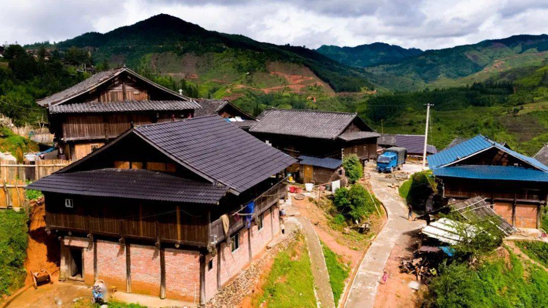 大歹村旅游脱贫进行时来源:贵州省公路开发有限公司编辑:梁吉宇返回