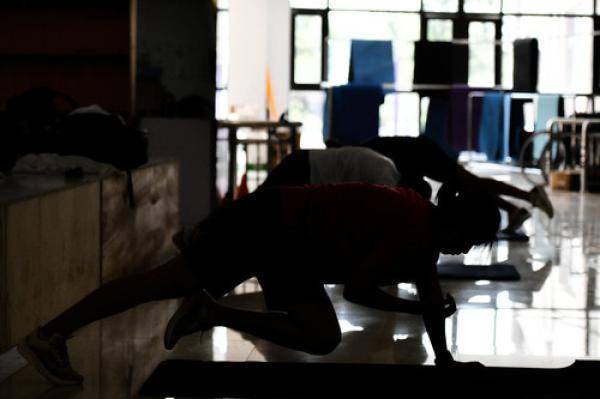 新华社|铁人三项——国家集训队在山东威海封闭训练