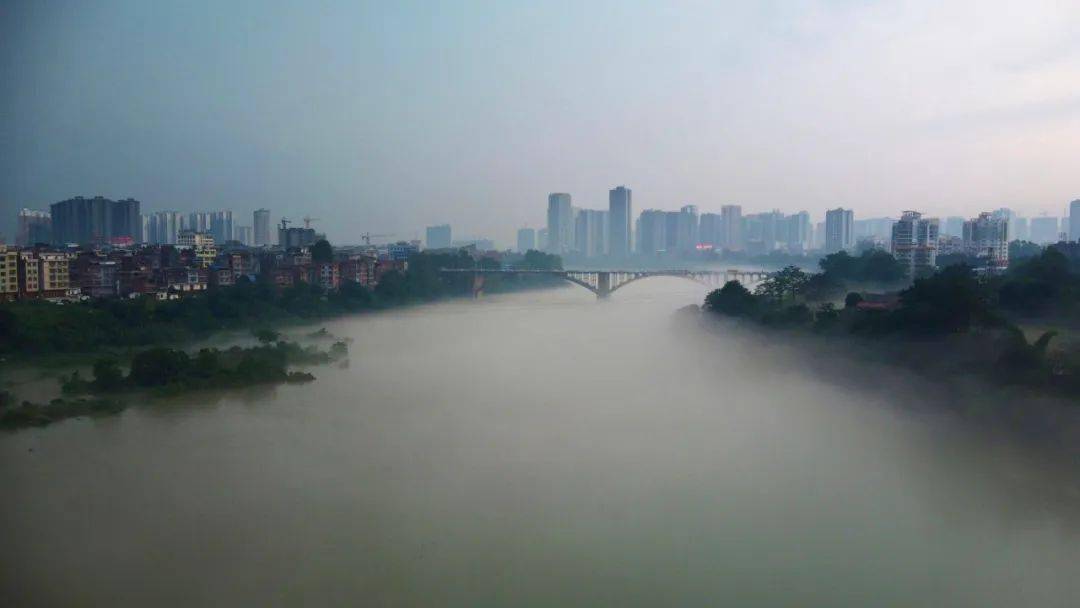 昨晚来宾红水河上演一部大片!