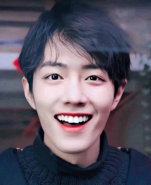 肖战高清壁纸,邪魅笑容让你怦然心动这也太帅了吧!